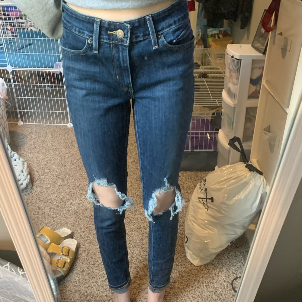 Levi’s Mid Rise Jeans